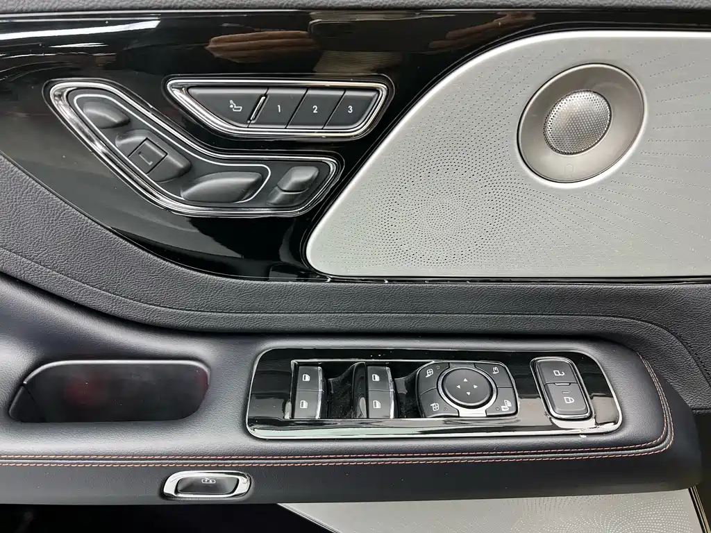 Lincoln Aviator 2020 3.0T V6 AWD Executive Edition 2021 - thumbnail 5