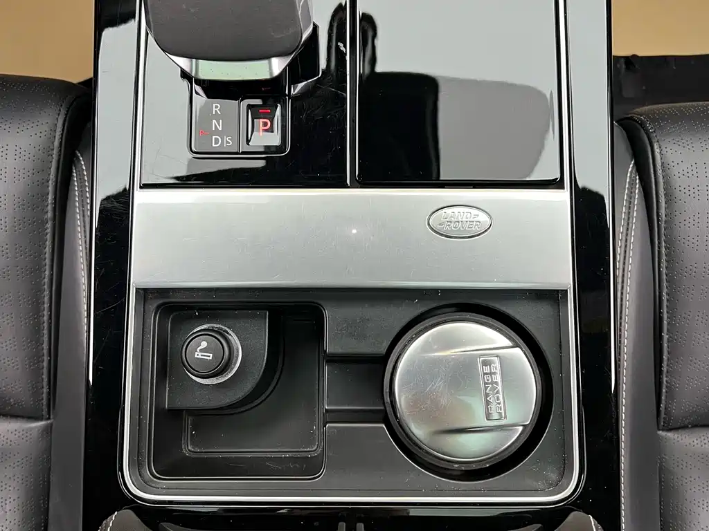 Land Rover Range Rover Velar 2022 250PS Gold Collection Edition 2023 - thumbnail 15