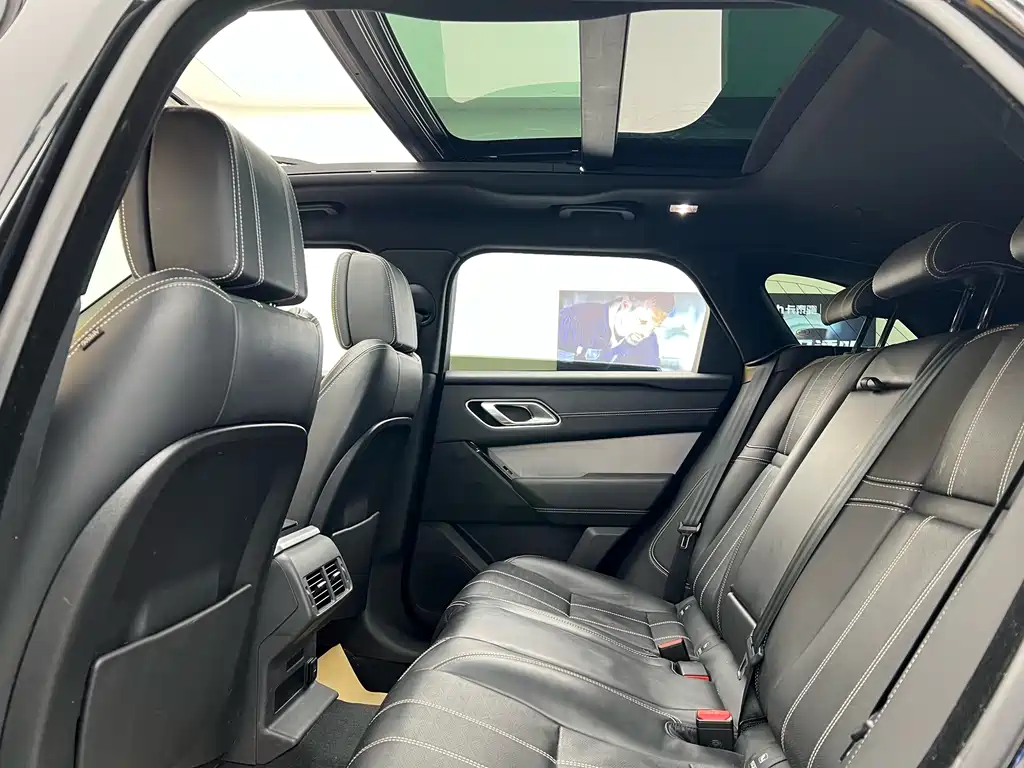 Land Rover Range Rover Velar 2022 250PS Gold Collection Edition 2023 - thumbnail 30