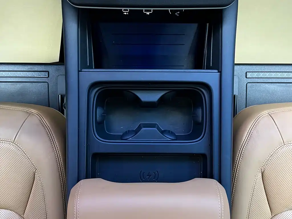 Land Rover Land Rover Defender 2023 130 3.0T P400 HSE 2023 - thumbnail 24