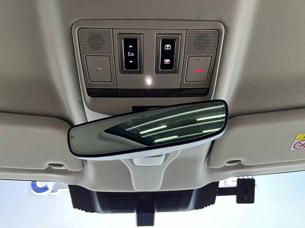 Land Rover Land Rover Defender 2023 130 3.0T P400 HSE 2023 - thumbnail 25
