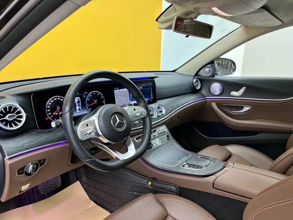 Mercedes-Benz Mercedes-Benz E-Class 2019 E 260 L Sport 2019 - thumbnail 4