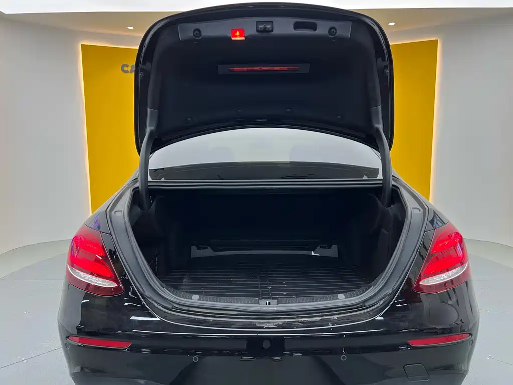 Mercedes-Benz Mercedes-Benz E-Class 2019 E 260 L Sport 2019 - thumbnail 28