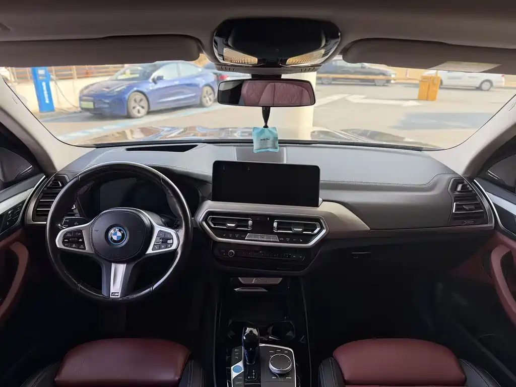BMW BMW iX3 2022 Create Leading Model 2022 - thumbnail 10
