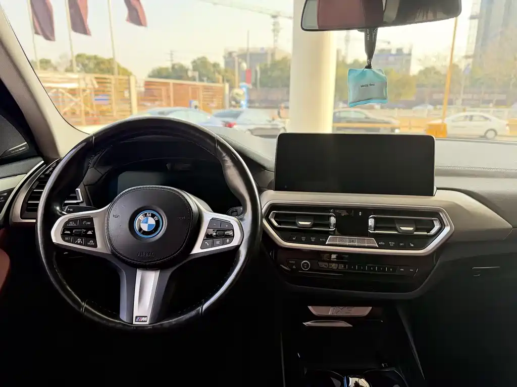 BMW BMW iX3 2022 Create Leading Model 2022 - thumbnail 11