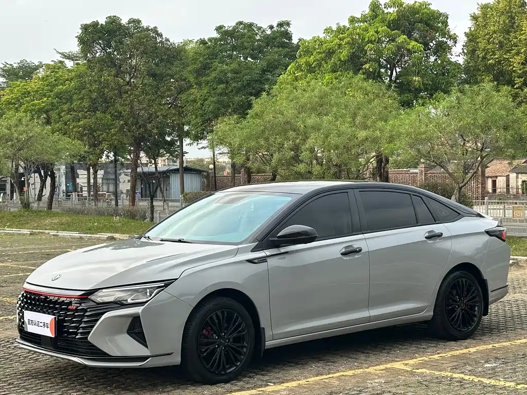 Dongfeng Fengshen Yi Xuan MAX 2023 1.5T Super Cool Dad Edition 2023