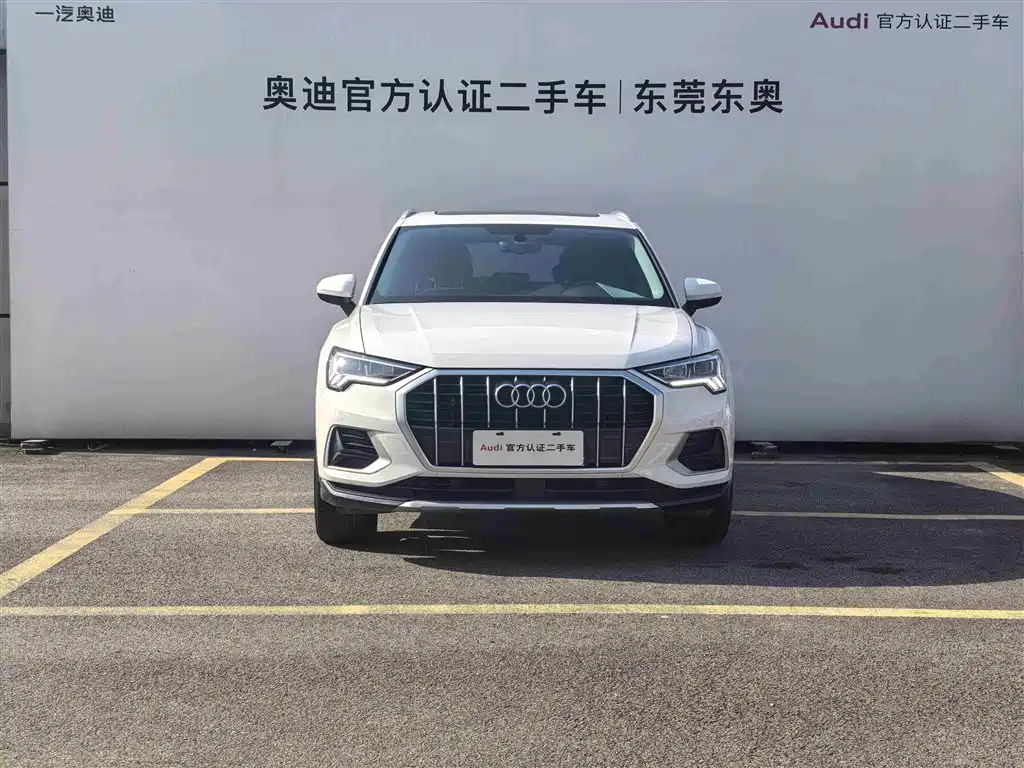 Audi Audi Q3 2021 35 TFSI Fashion Elegant Edition 2021 - thumbnail 2