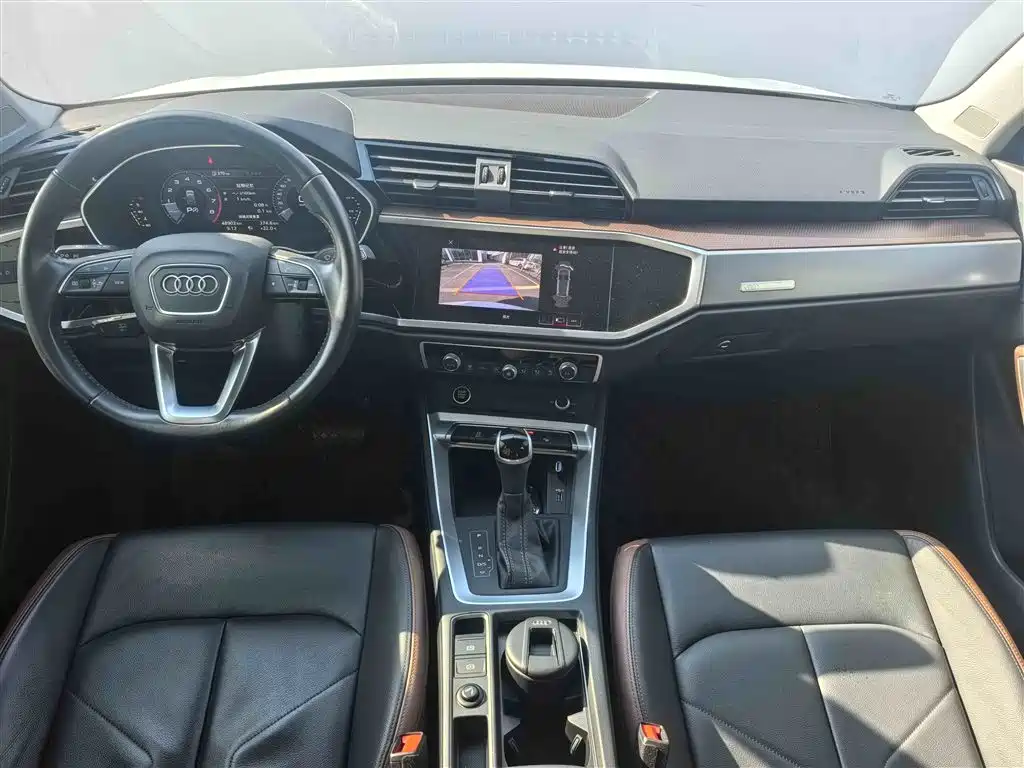 Audi Audi Q3 2021 35 TFSI Fashion Elegant Edition 2021 - thumbnail 6