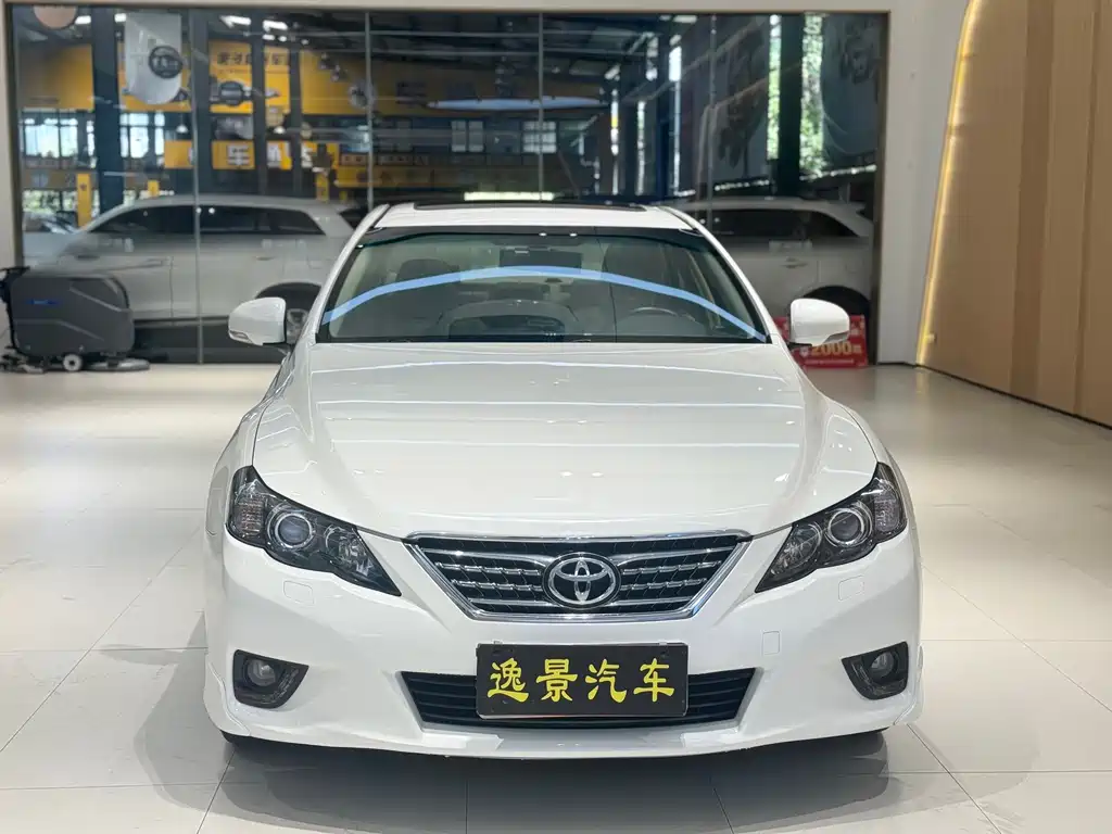 Toyota Reiz 2012 2.5V Elegant Elite Edition 2013 - thumbnail 2