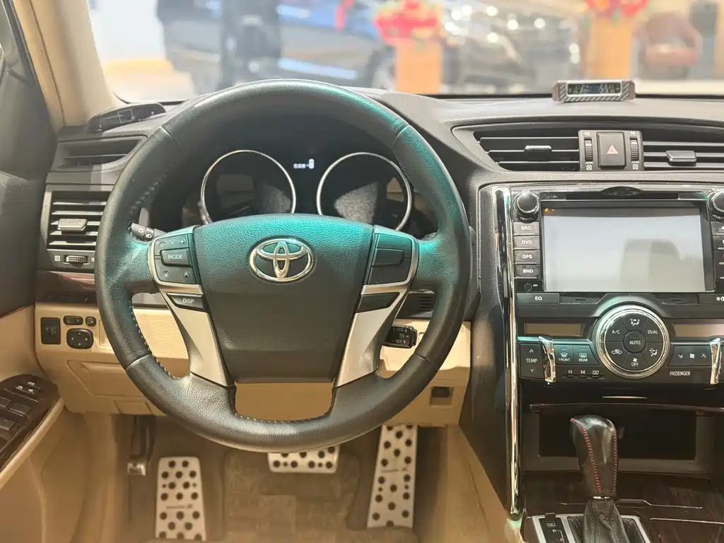 Toyota Reiz 2012 2.5V Elegant Elite Edition 2013 - thumbnail 8