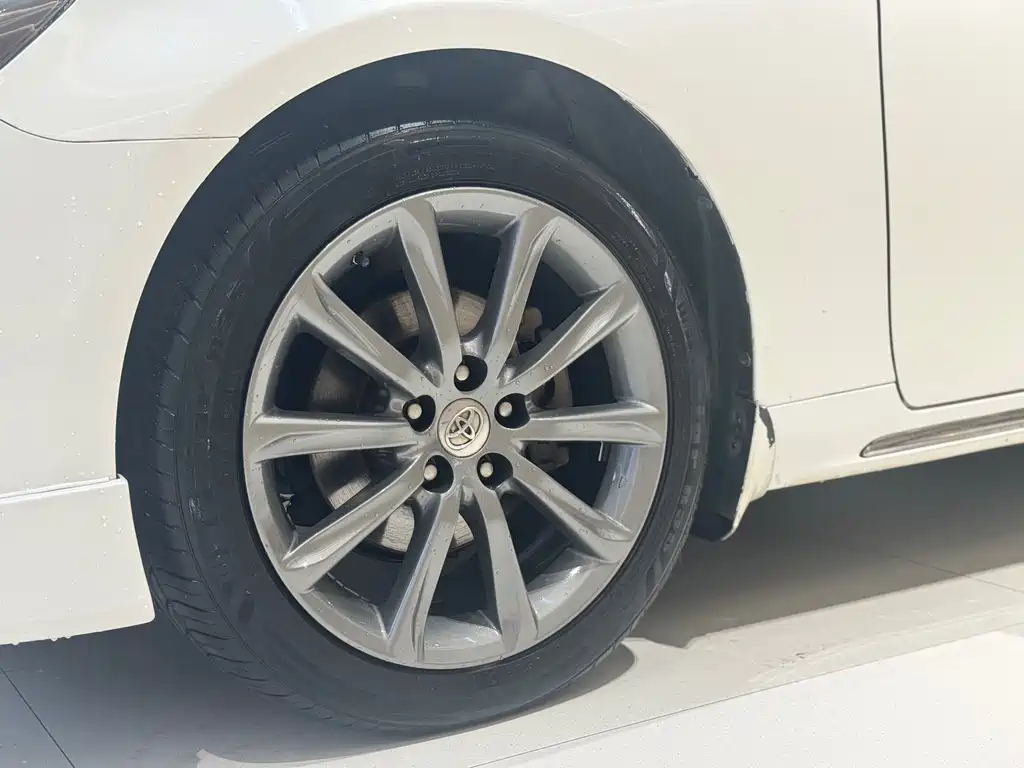 Toyota Reiz 2012 2.5V Elegant Elite Edition 2013 - thumbnail 21