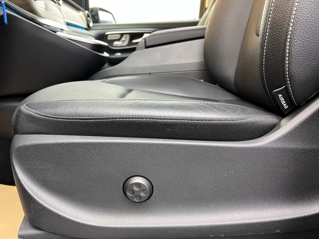 Mercedes-Benz Mercedes-Benz V-Class 2021 V 260 Exclusive Edition 2022 - thumbnail 8