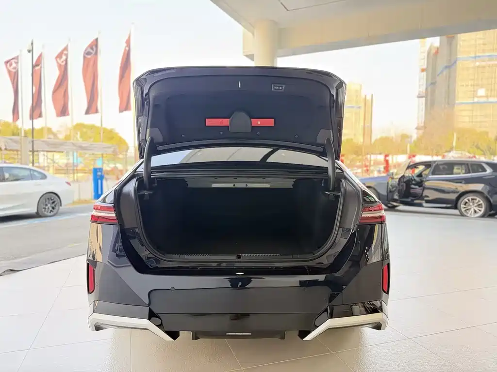 BMW BMW i5 2025 eDrive 40L M Sport Package 2025 - thumbnail 7