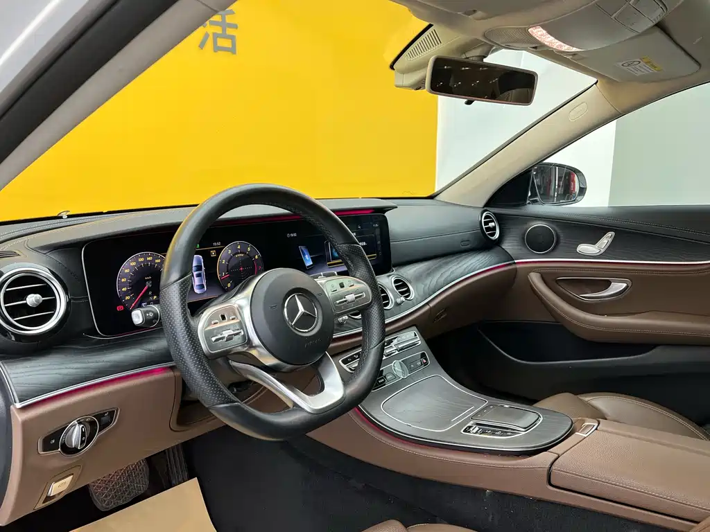 Mercedes-Benz Mercedes-Benz E-Class 2019 E 260 L Sport 2019 - thumbnail 4