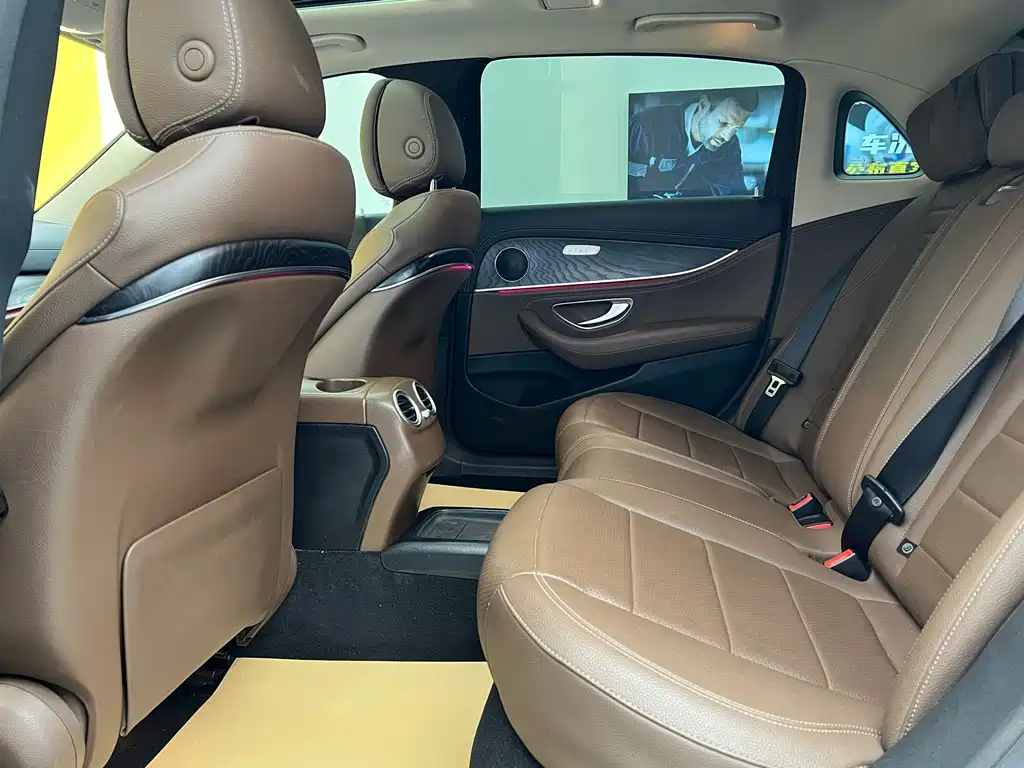 Mercedes-Benz Mercedes-Benz E-Class 2019 E 260 L Sport 2019 - thumbnail 8