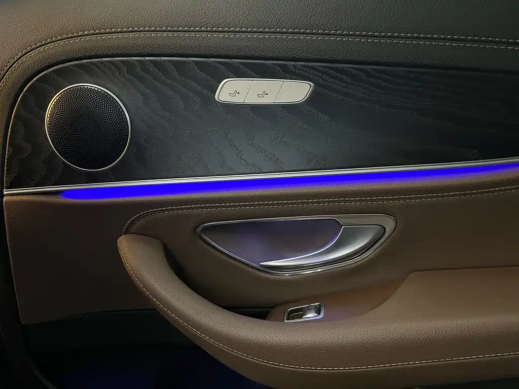 Mercedes-Benz Mercedes-Benz E-Class 2019 E 260 L Sport 2019 - thumbnail 26