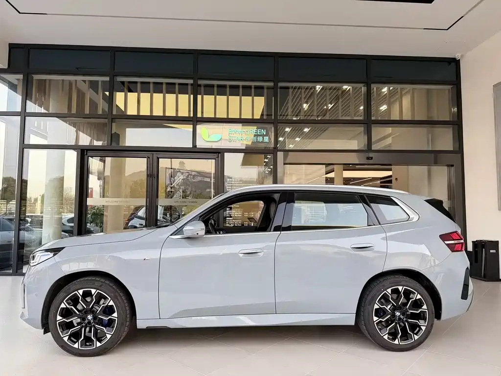 BMW BMW X3 2025 xDrive30L Premium M Sport Night Package 2025 - thumbnail 2