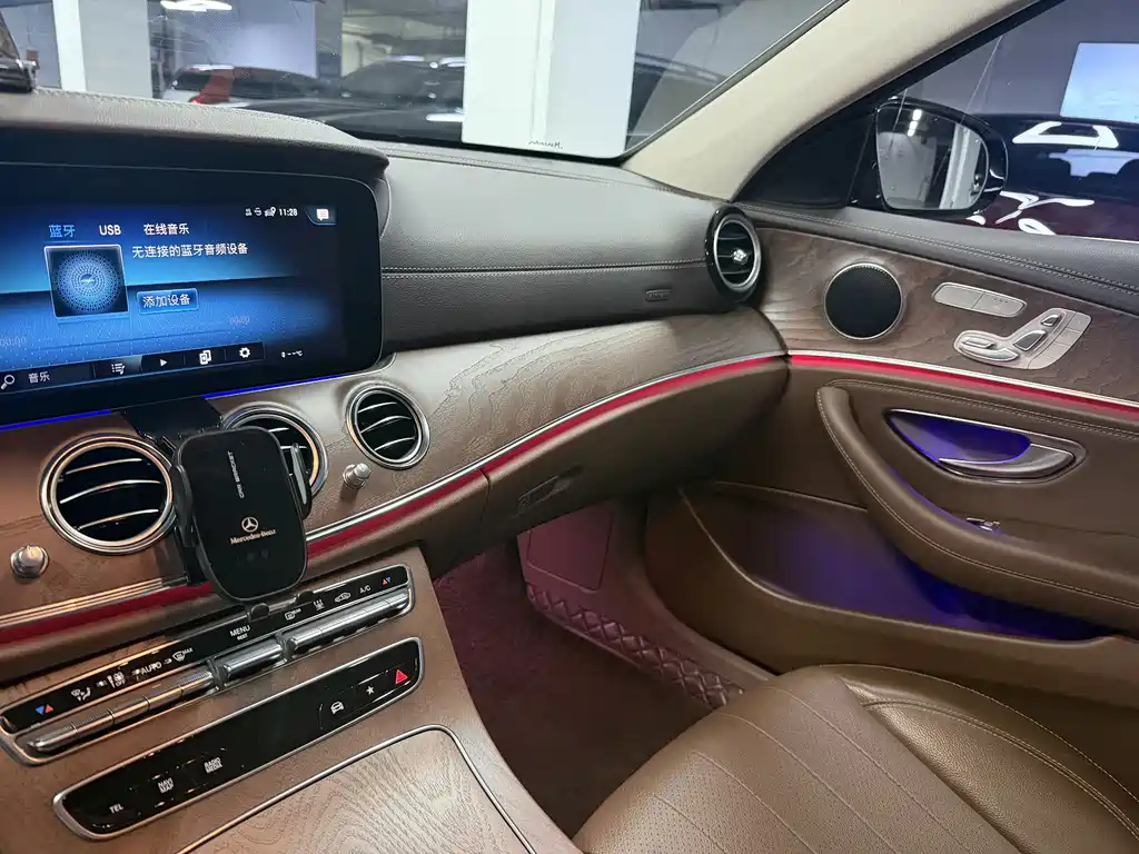 Mercedes-Benz Mercedes-Benz E-Class 2022 Model Year Facelift E 350 e L Plug-in Hybrid Sedan 2022 - thumbnail 12