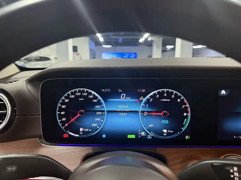 Mercedes-Benz Mercedes-Benz E-Class 2022 Model Year Facelift E 350 e L Plug-in Hybrid Sedan 2022 - thumbnail 13