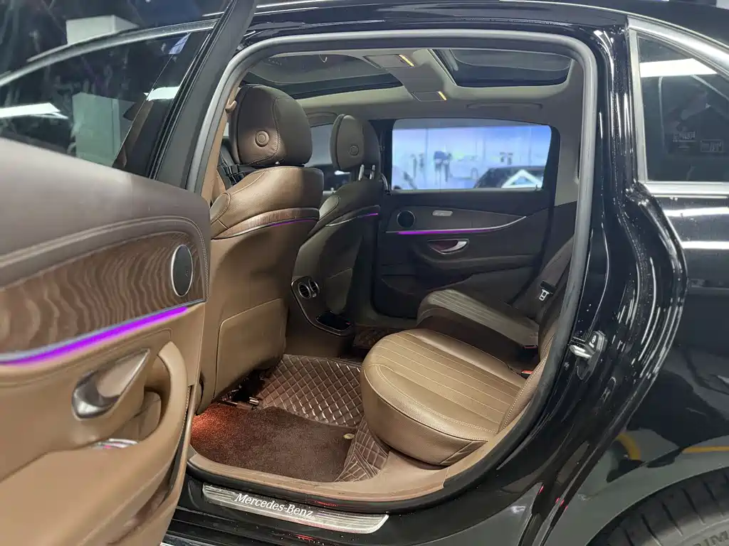 Mercedes-Benz Mercedes-Benz E-Class 2022 Model Year Facelift E 350 e L Plug-in Hybrid Sedan 2022 - thumbnail 15
