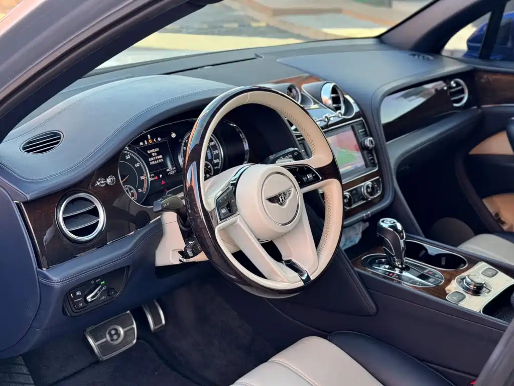 Bentley Bentayga 2018 4.0T V8 2018 - thumbnail 4