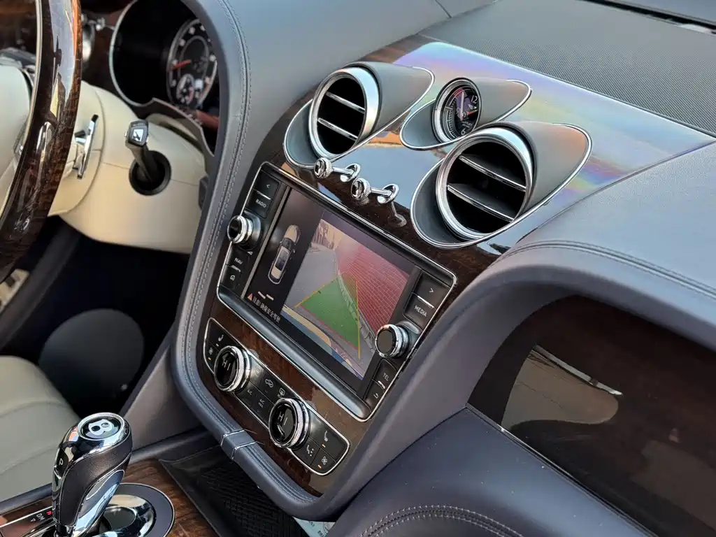 Bentley Bentayga 2018 4.0T V8 2018 - thumbnail 10