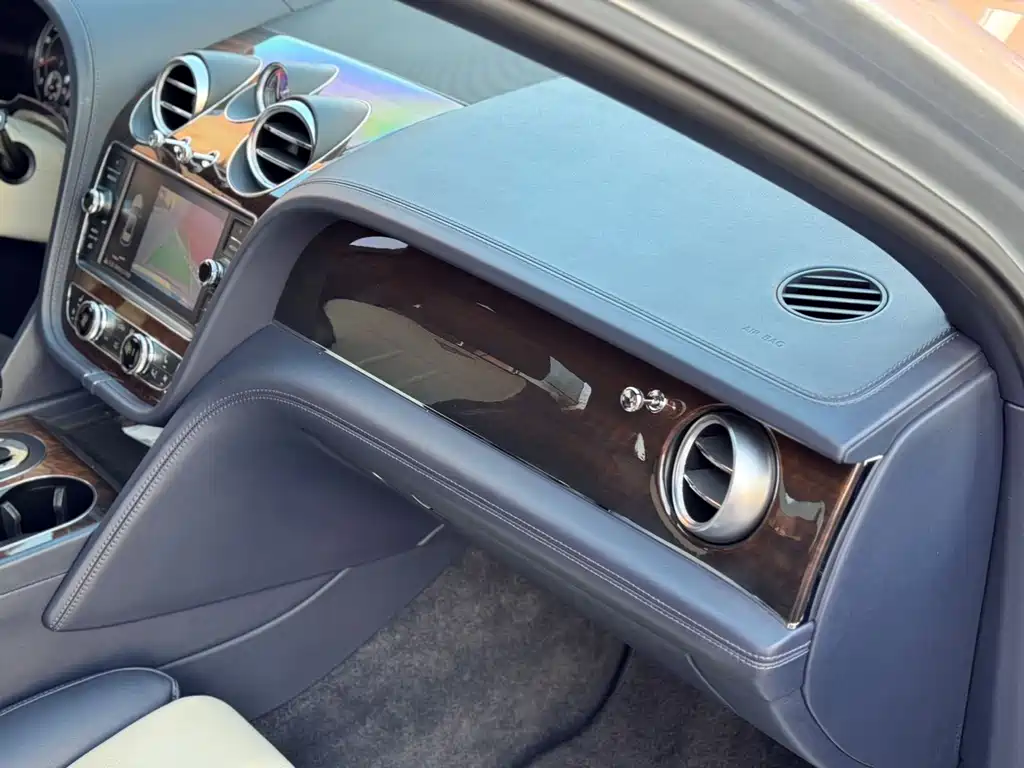 Bentley Bentayga 2018 4.0T V8 2018 - thumbnail 11