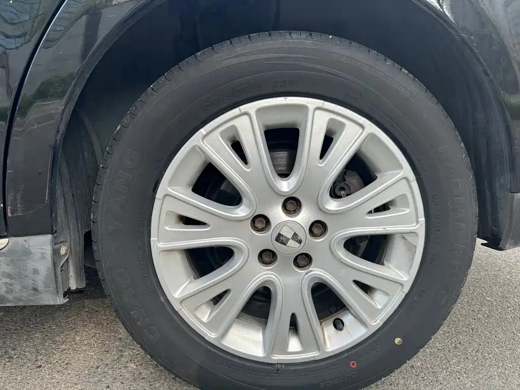 Roewe Roewe 550 2013 Classic Edition 550 1.8L Automatic Luxury Model 2014 - thumbnail 13