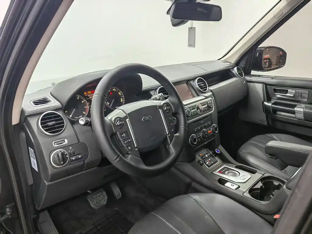 Land Rover Discovery 2016 3.0 SC V6 SE 2017 - thumbnail 9