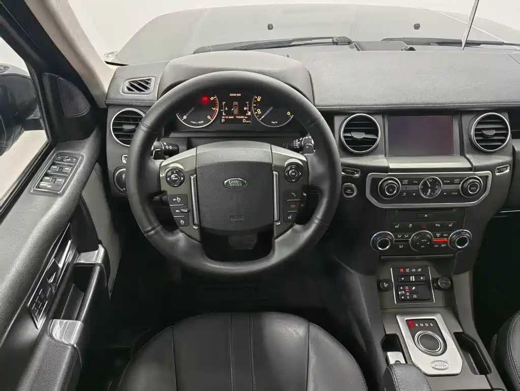 Land Rover Discovery 2016 3.0 SC V6 SE 2017 - thumbnail 12