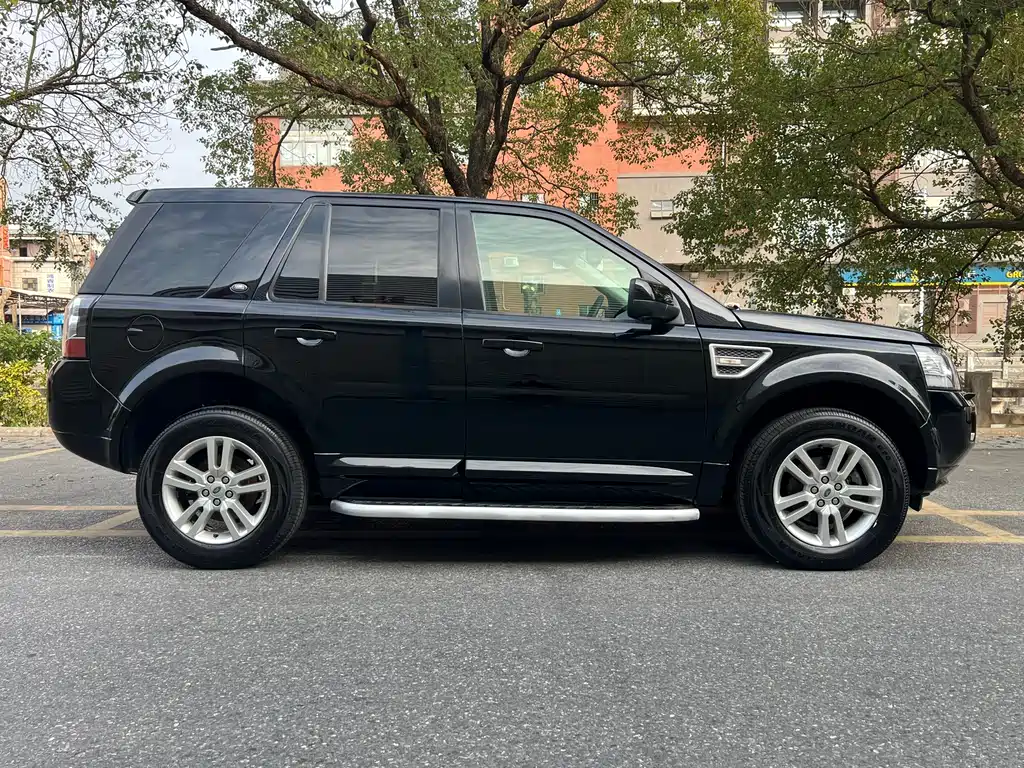 Land Rover Freelander 2 2013 2.2L SD4 SE Diesel 2013 - thumbnail 4