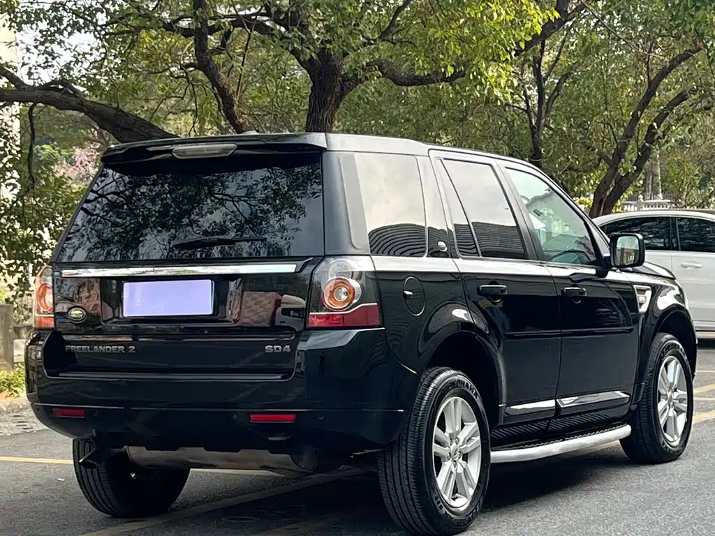 Land Rover Freelander 2 2013 2.2L SD4 SE Diesel 2013 - thumbnail 6