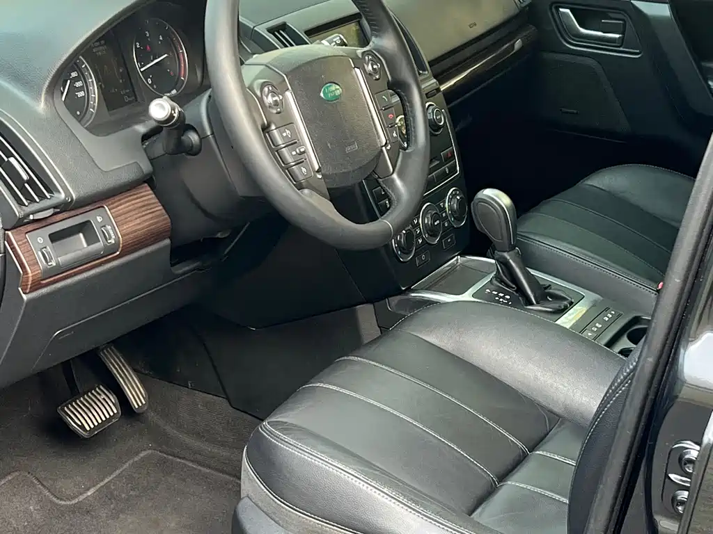 Land Rover Freelander 2 2013 2.2L SD4 SE Diesel 2013 - thumbnail 8