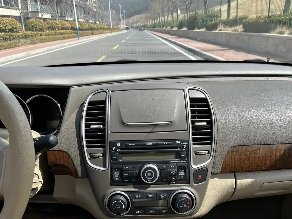 Nissan Nissan Teana 2009 2.0XL CVT Technology Sunroof Edition 2011 - thumbnail 12