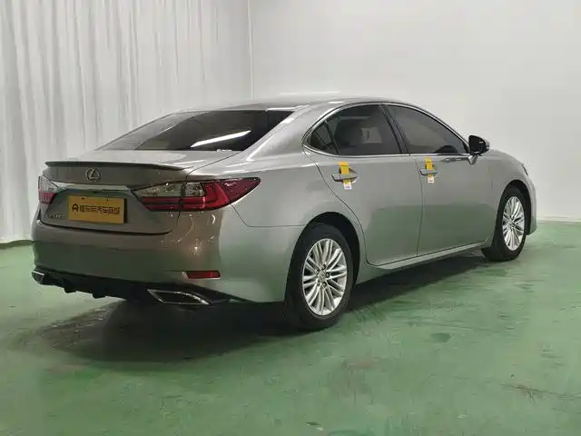 Lexus Lexus ES 2015 ES 200 Luxury Edition 2018 - thumbnail 7