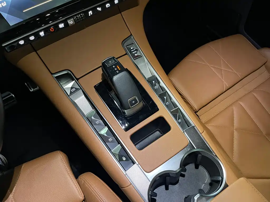 DS DS 7 Crossback 2018 45THP Rivoli Pioneer Edition 2019 - thumbnail 11