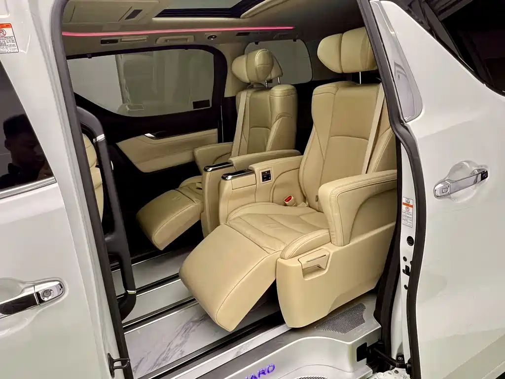 Toyota Toyota Alphard 2018 Model Year Facelift 3.5L Luxury Version 2018 - thumbnail 5