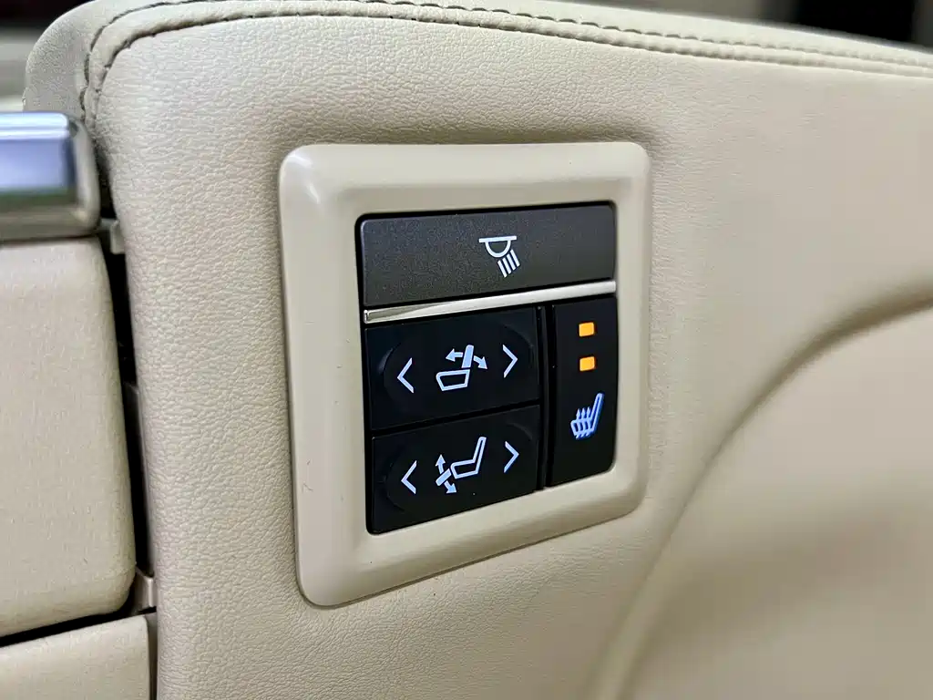 Toyota Toyota Alphard 2018 Model Year Facelift 3.5L Luxury Version 2018 - thumbnail 10