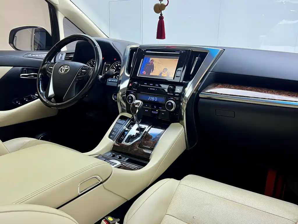 Toyota Toyota Alphard 2018 Model Year Facelift 3.5L Luxury Version 2018 - thumbnail 12