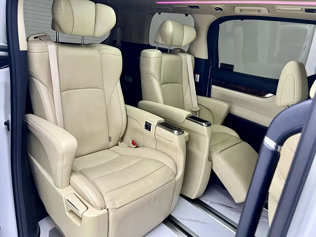 Toyota Toyota Alphard 2018 Model Year Facelift 3.5L Luxury Version 2018 - thumbnail 18