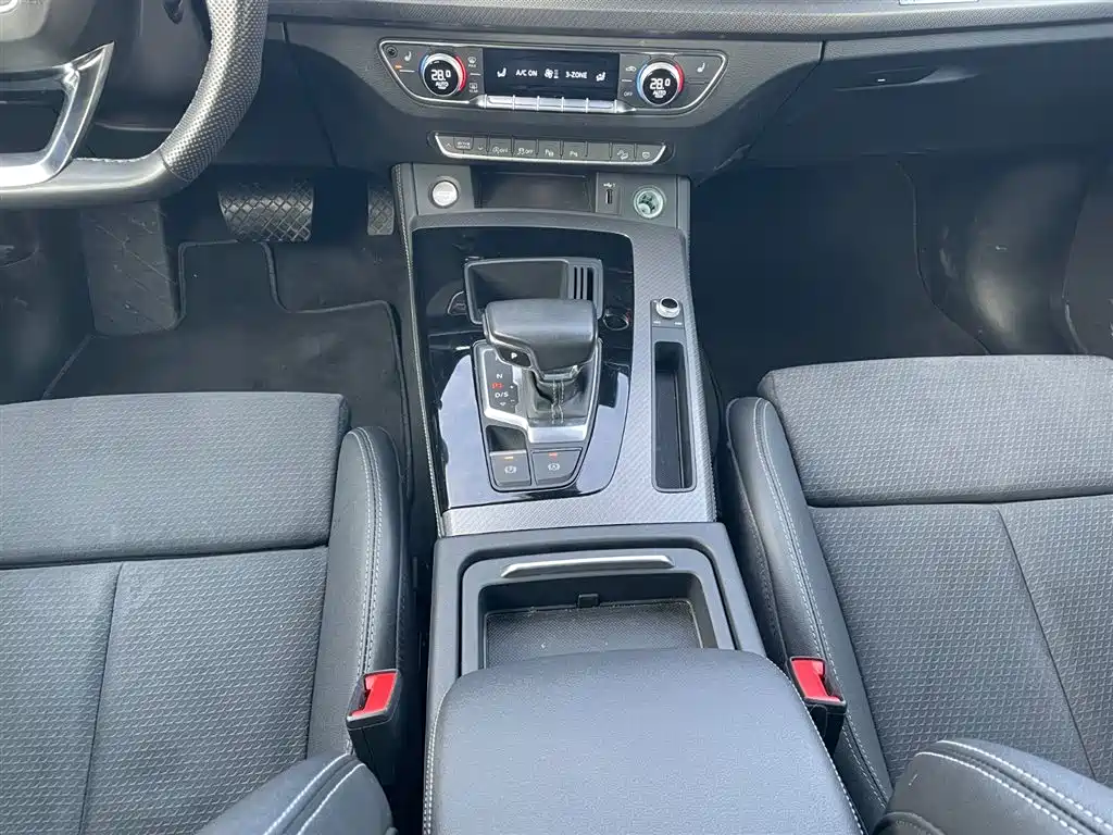 Audi Audi Q5L Sportback 2024 40 TFSI Luxury Edition 2023 - thumbnail 18