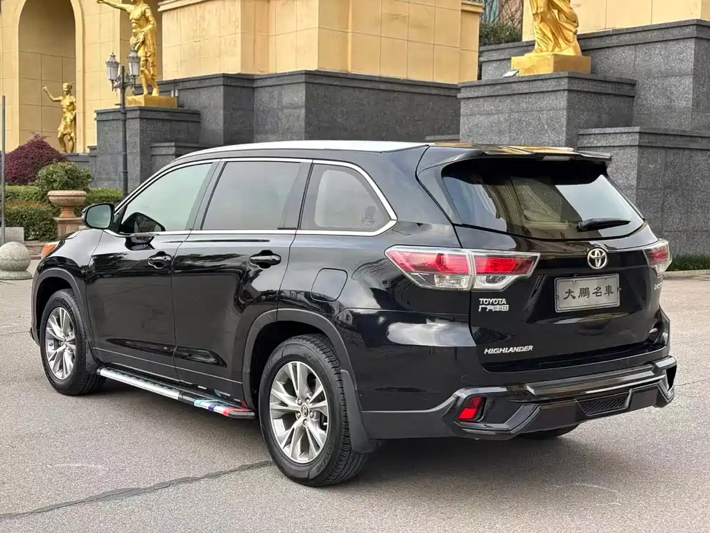 Toyota Toyota Highlander 2017 2.0T AWD LE 7-seater 2017 - thumbnail 3