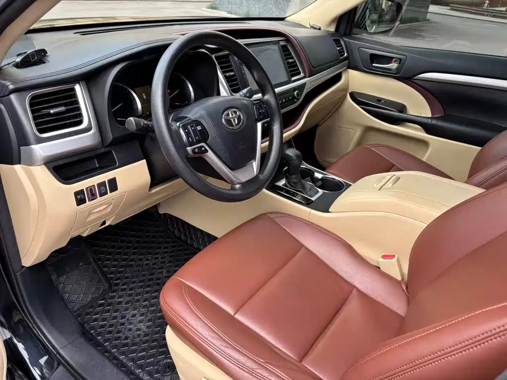Toyota Toyota Highlander 2017 2.0T AWD LE 7-seater 2017 - thumbnail 6