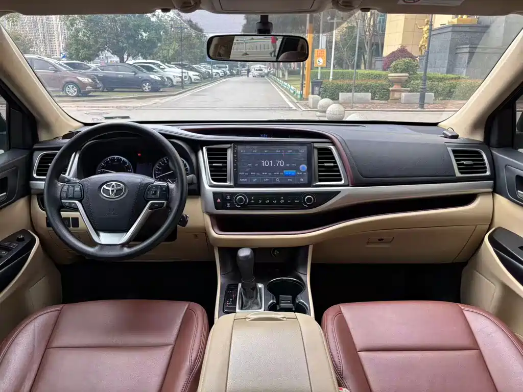 Toyota Toyota Highlander 2017 2.0T AWD LE 7-seater 2017 - thumbnail 8