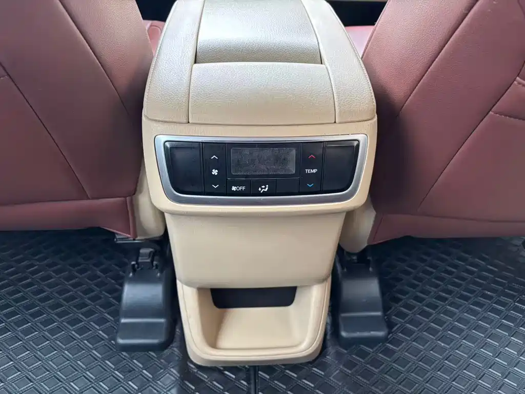 Toyota Toyota Highlander 2017 2.0T AWD LE 7-seater 2017 - thumbnail 12