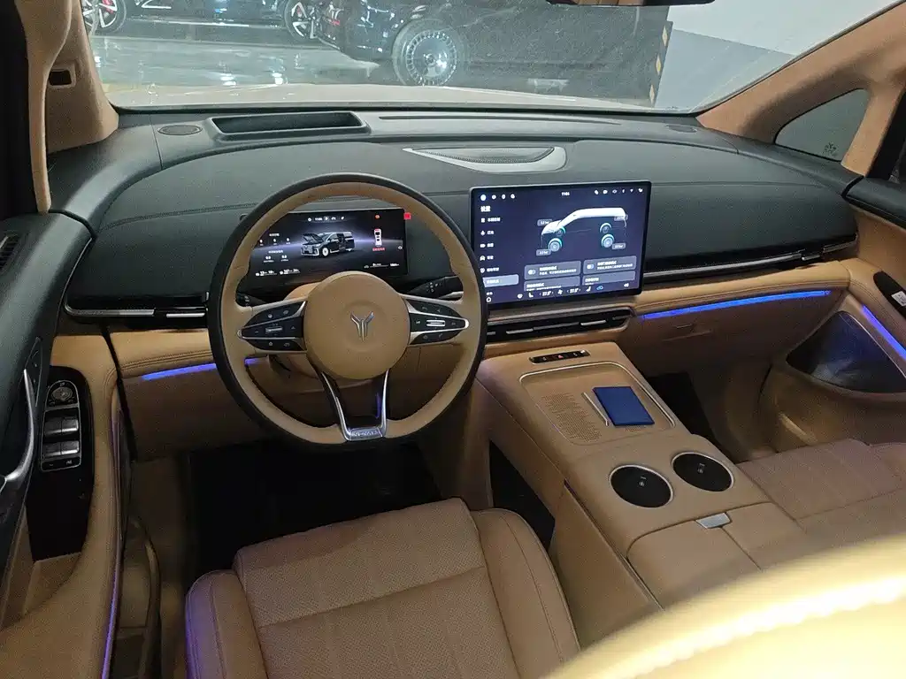 Lantu Automobile Lantu Dreamer 2026 PHEV Qiankun Ultra 2025 - thumbnail 2