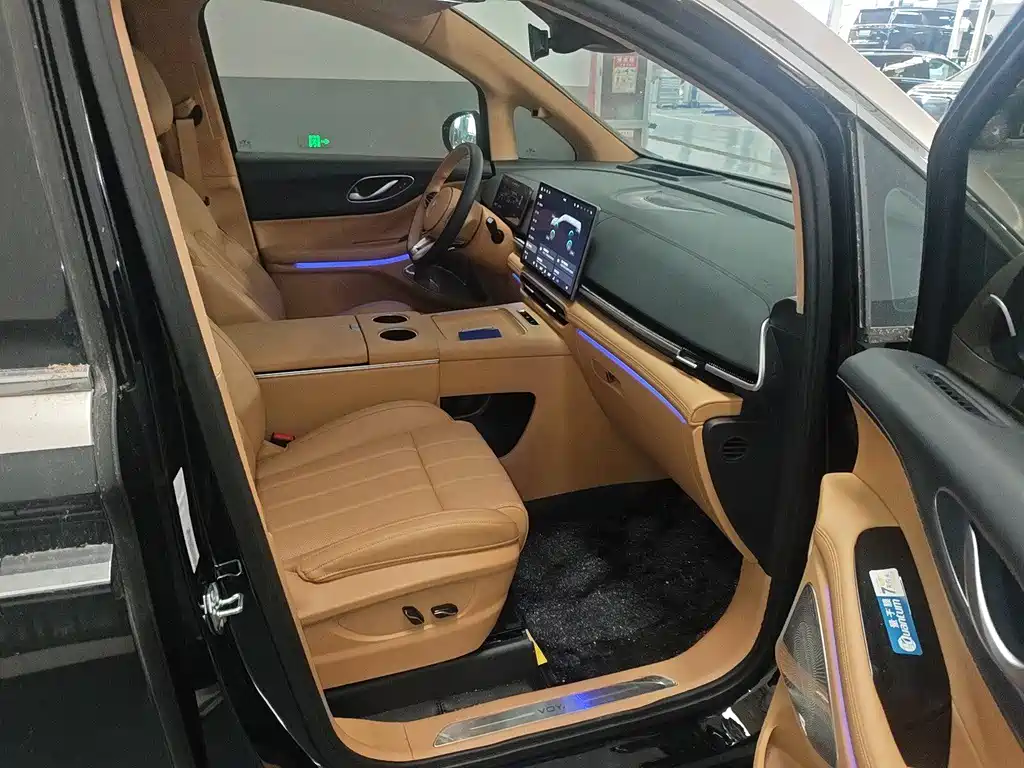 Lantu Automobile Lantu Dreamer 2026 PHEV Qiankun Ultra 2025 - thumbnail 4