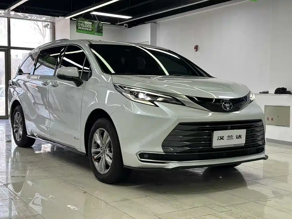 Toyota Toyota Sienna 2024 2.5L Hybrid AWD Premium Edition 2025 - thumbnail 2