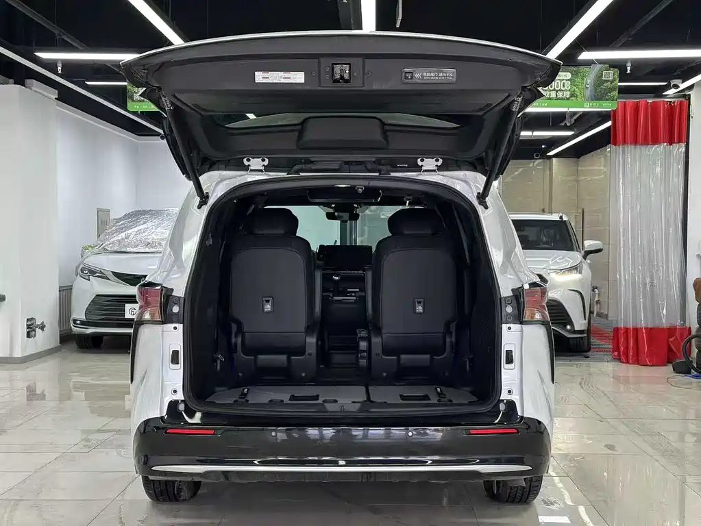 Toyota Toyota Sienna 2024 2.5L Hybrid AWD Premium Edition 2025 - thumbnail 3