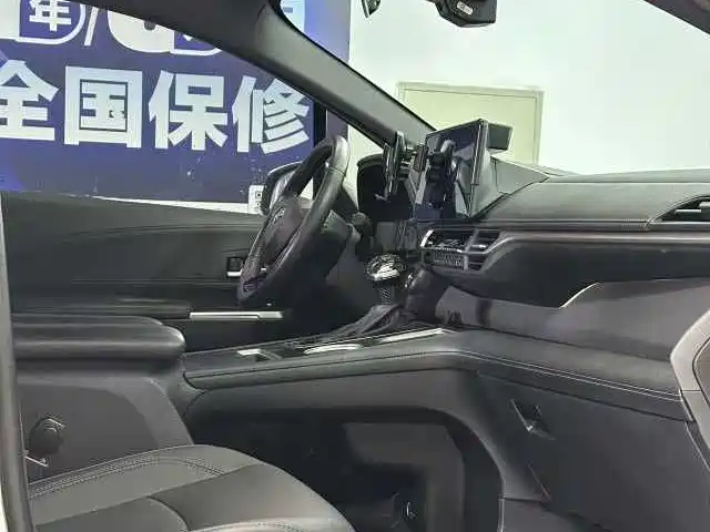 Toyota Toyota Sienna 2024 2.5L Hybrid AWD Premium Edition 2025 - thumbnail 6